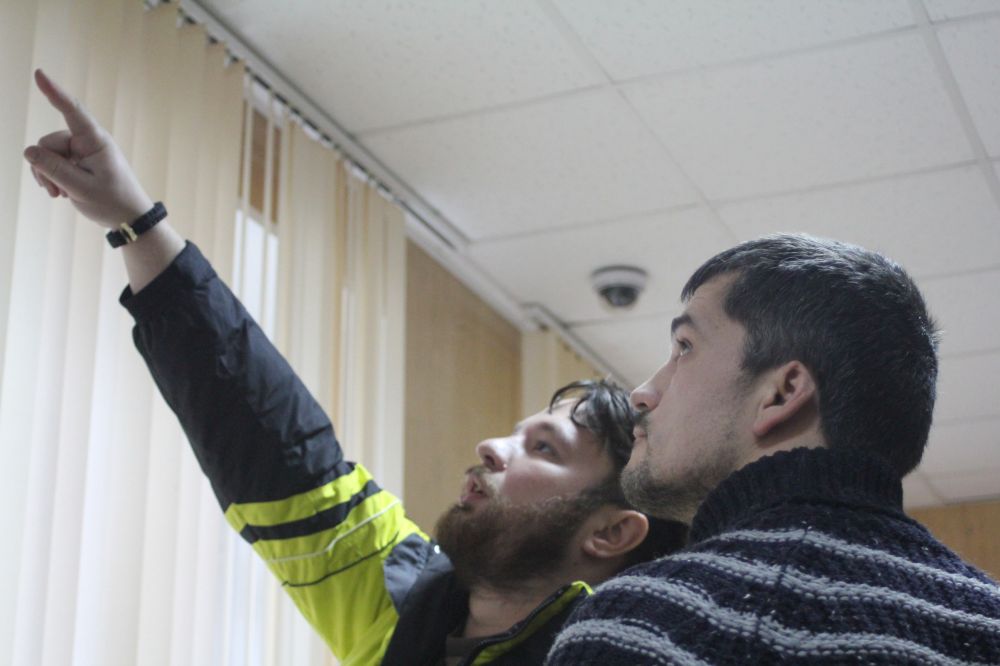 Потерпілі Коба та Юденко деталізують суду події на відео