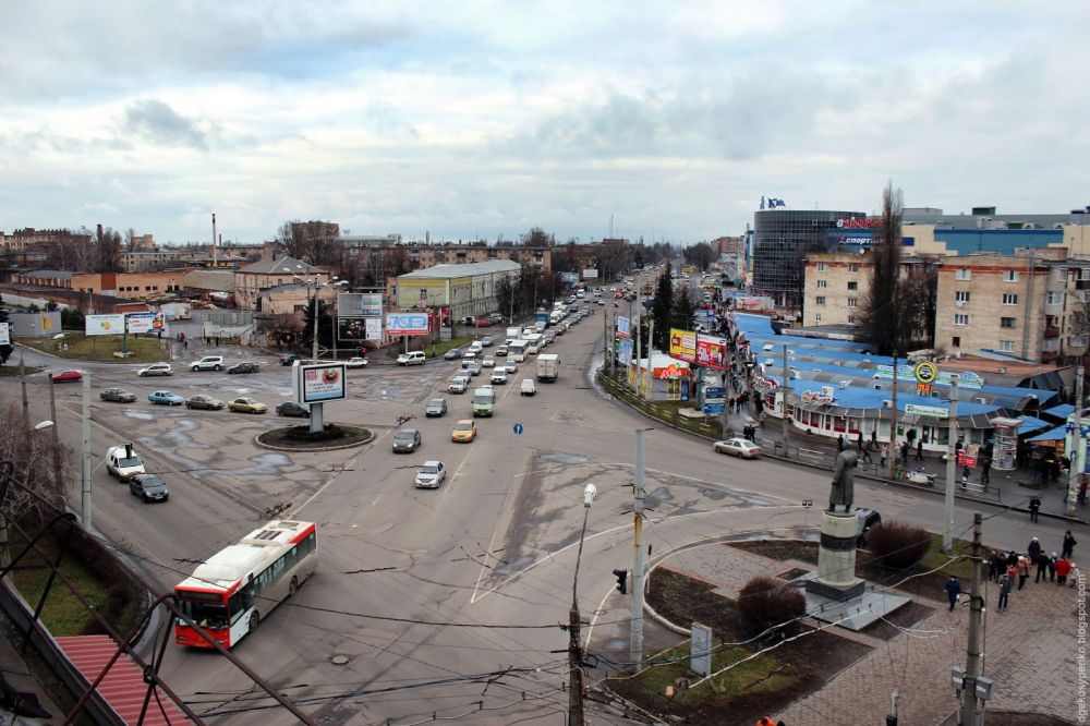 Площа Зигіна у Полтаві (Джерело - dgekosypenko.blogspot.com)